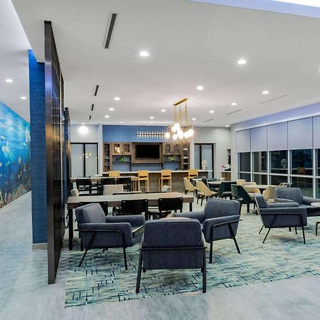 La Quinta Inn & Suites By Wyndham Galveston North At I-45 Экстерьер фото